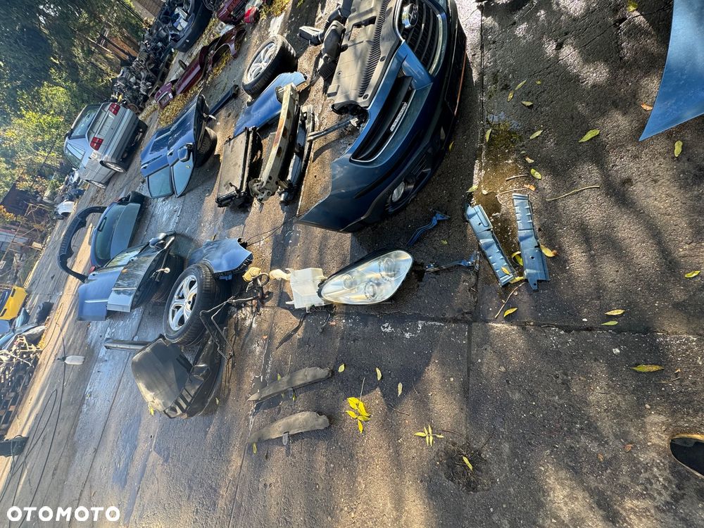 Subaru tribeca b9 maska osłona pod silnik lampy przód filtr obudowa filtra zderzak przód wzmocnienie górne pas belka przód chłodnica oleju chłodnica klimy zbiorniczek spryskiwaczy zawiasy maski błotnik prawy lewy węże wspomagania drzwi prawe lewe przednie tylne progi felgi koła klapa tył lampy tył belka tył zderzak tył - 6