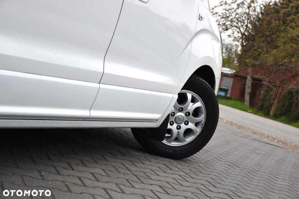 Hyundai H-1 2.5 CRDi Travel Comfort - 36