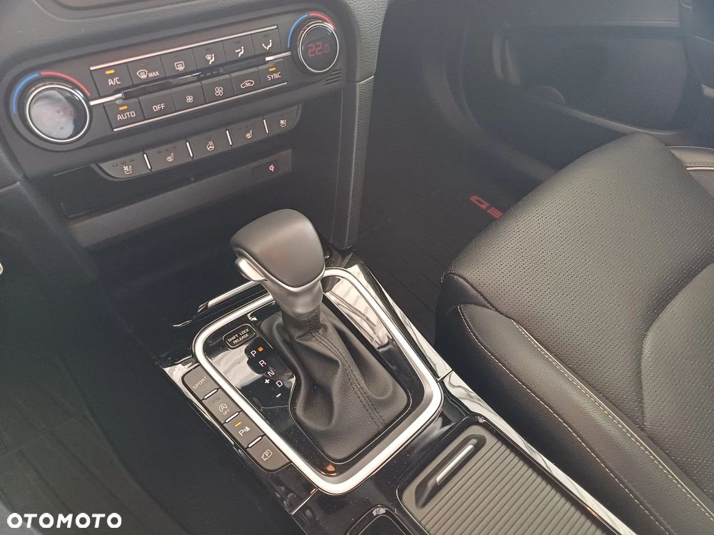 Kia XCeed 1.5 T-GDI Business Line DCT - 26