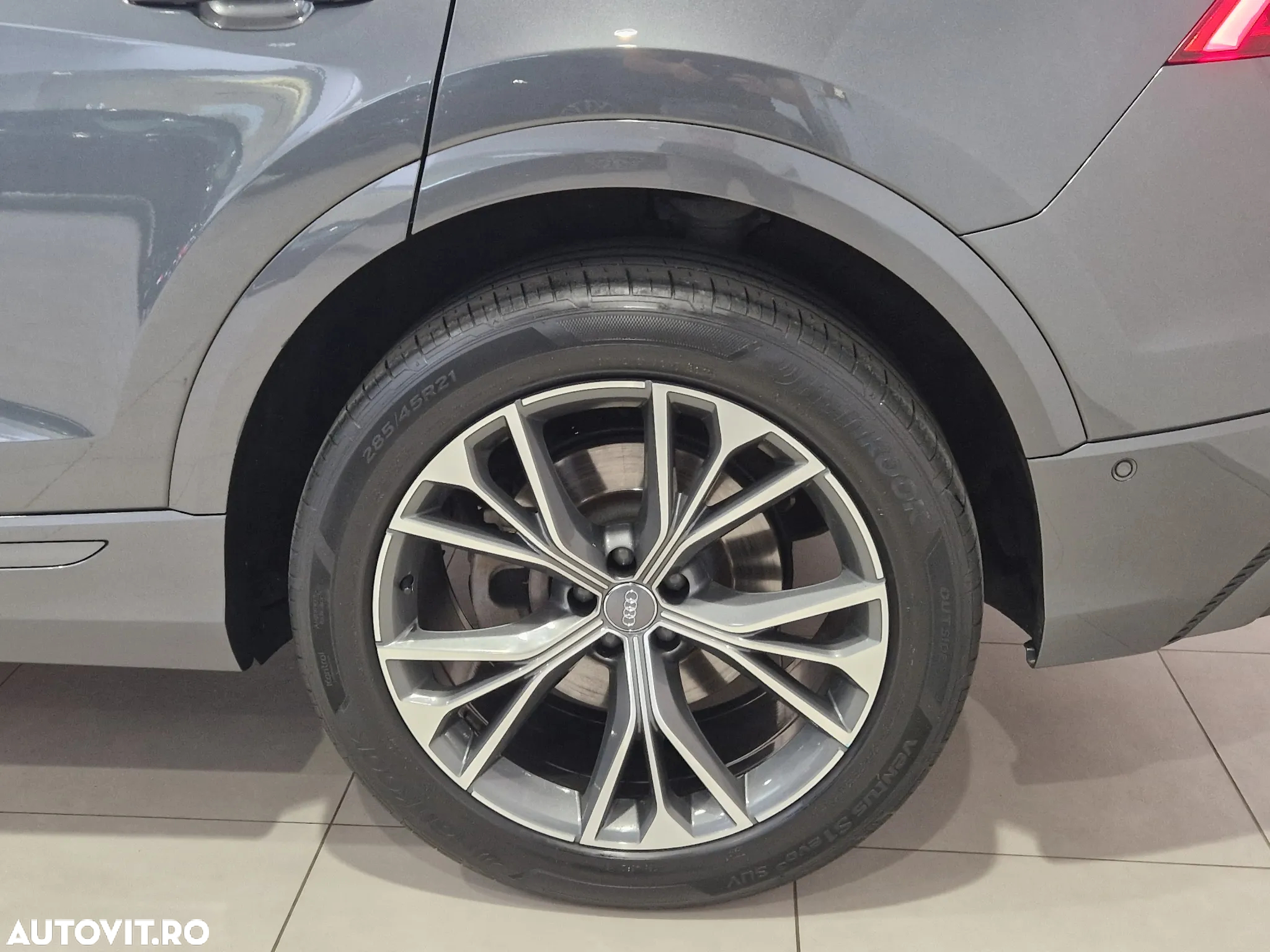 Audi Q8 - 10