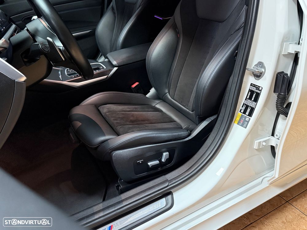BMW 330 e Pack Desportivo M Auto - 23