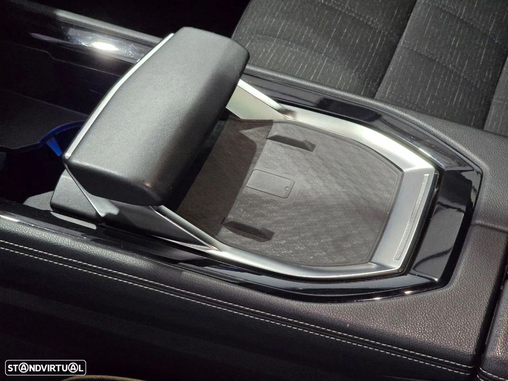 Renault Austral 1.2 E-Tech Iconic - 31