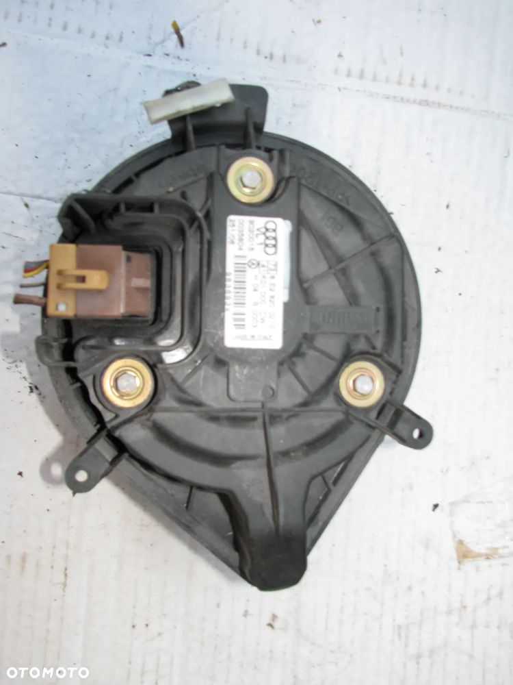DMUCHAWA WENTYLATOR NAWIEWU AUDI A4 B6 - 1