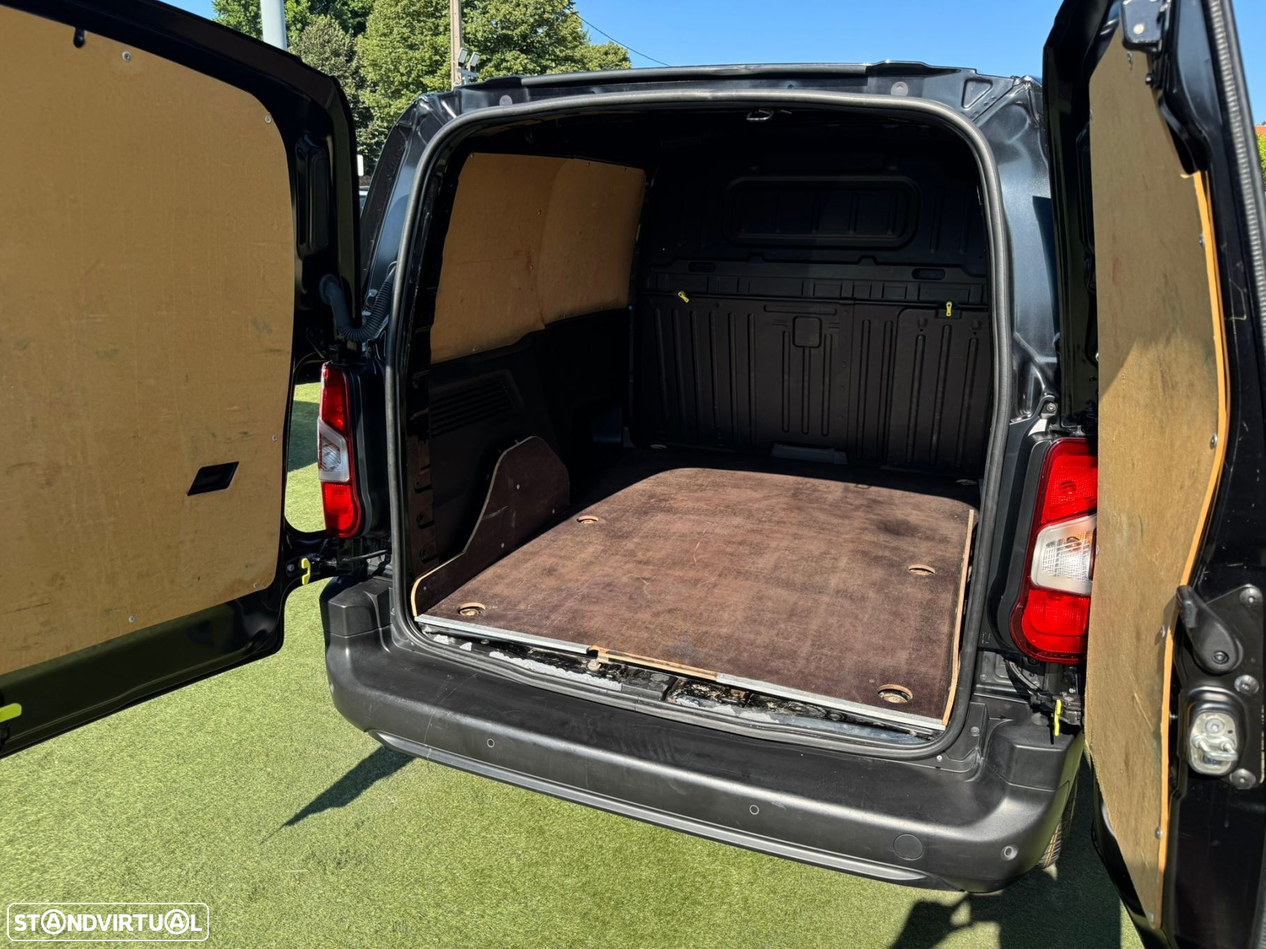 Peugeot Partner 1.5 BlueHDi Premium Standard - 32