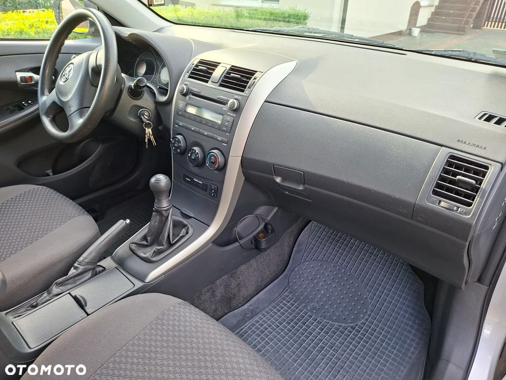 Toyota Corolla 1.4 VVT-i Terra - 14