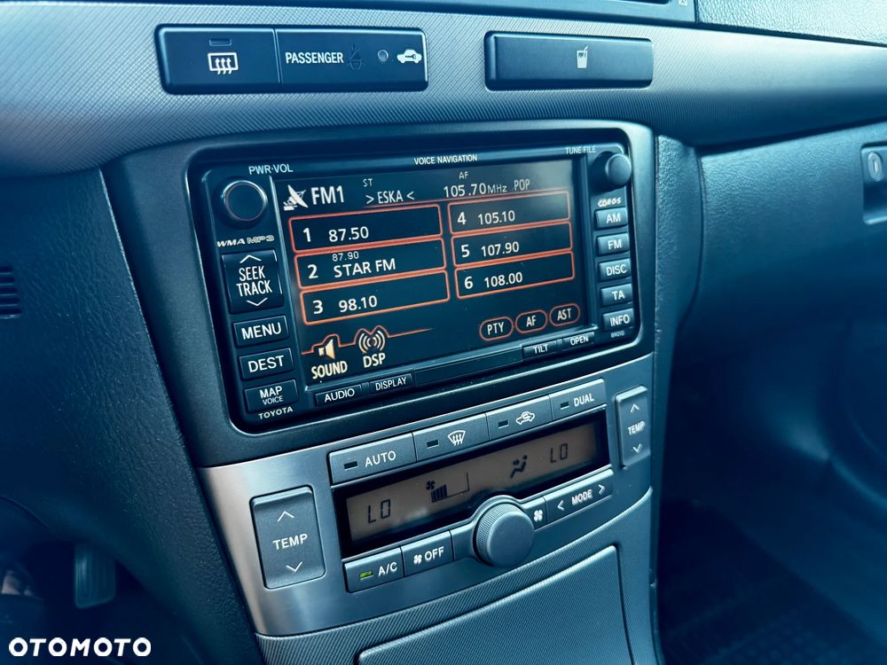 Toyota Avensis 1.8 VVT-i Executive - 20