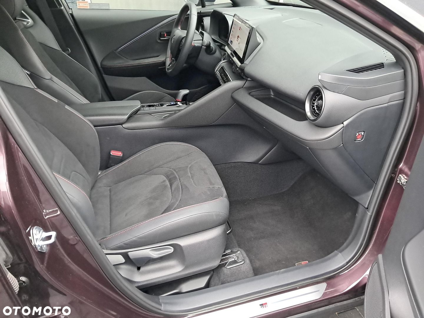 Toyota C-HR - 12