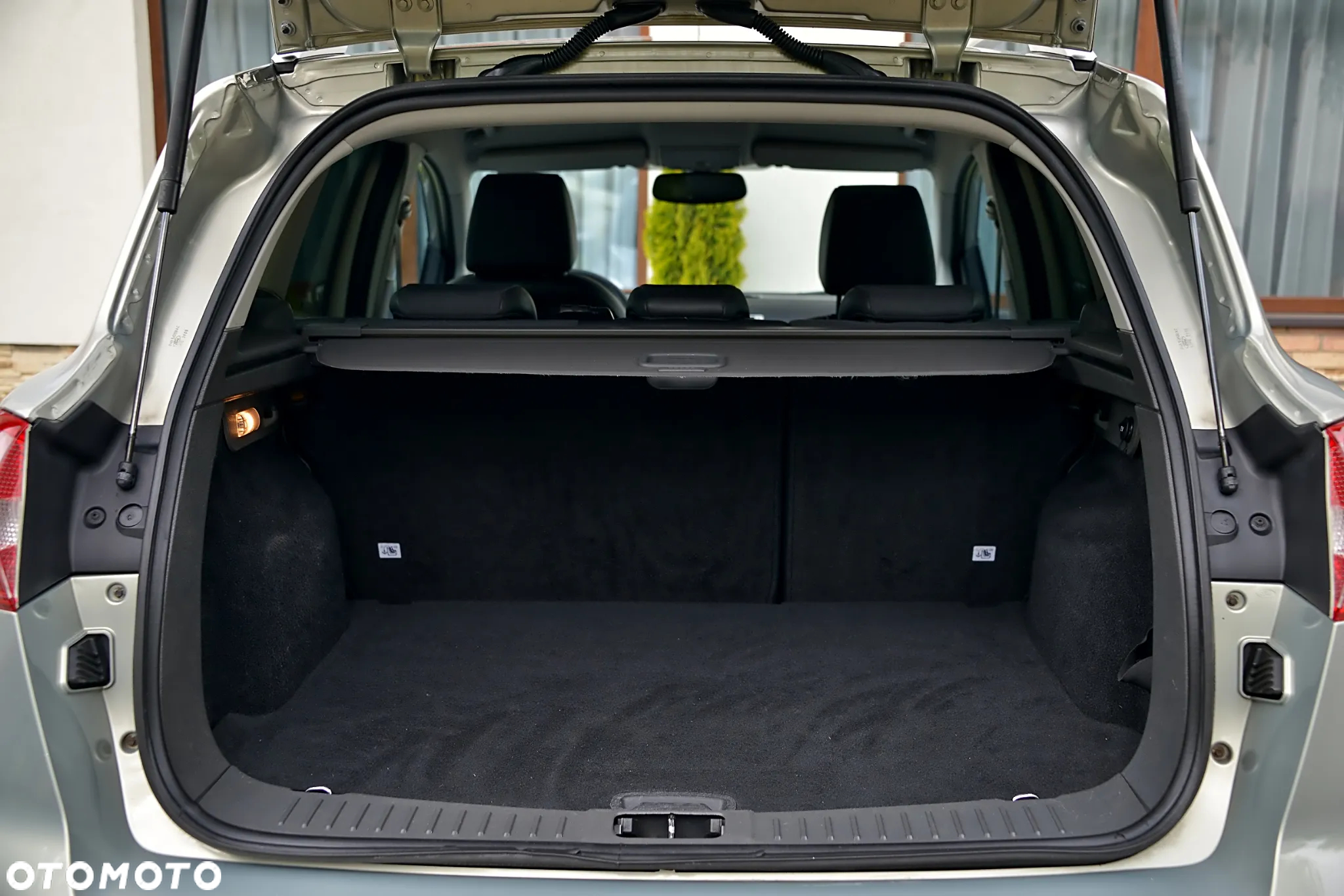 Ford Kuga 2.0 TDCi 4x4 Titanium - 34
