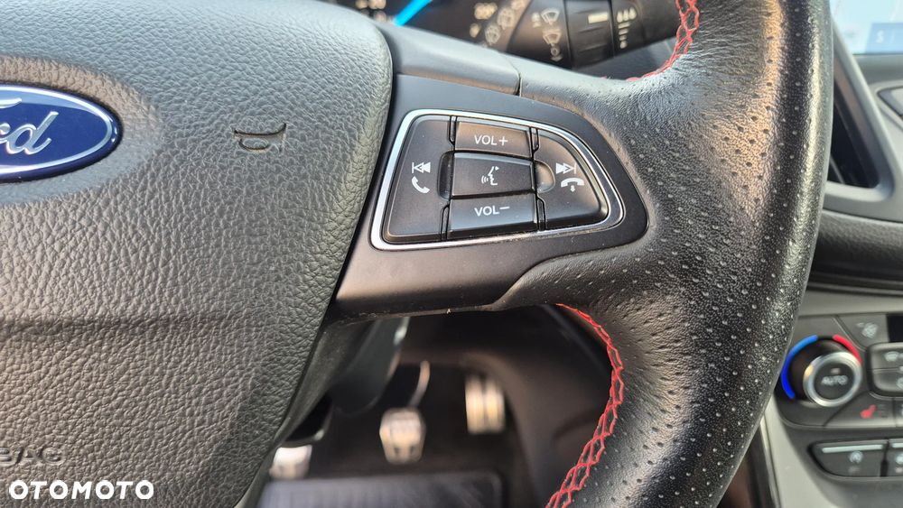 Ford Kuga 1.5 EcoBoost 2x4 ST-Line - 21