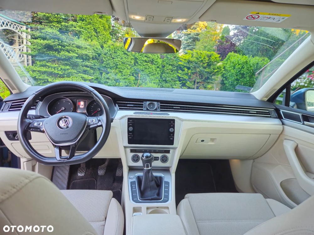 Volkswagen Passat 2.0 TDI BMT Comfortline - 15