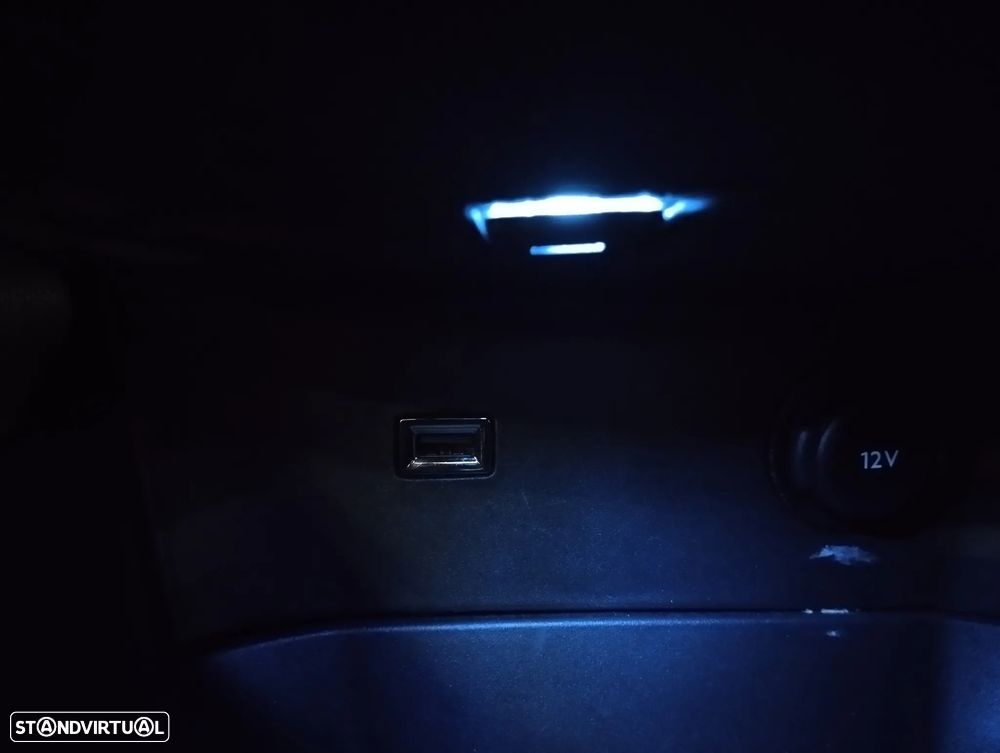 Peugeot 3008 1.5 BlueHDi Active Pack EAT8 - 37