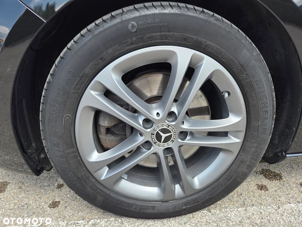 Mercedes-Benz Klasa B 220 d AMG Line 8G-DCT - 6
