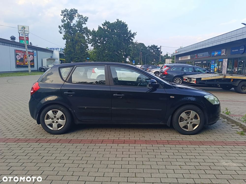 Kia Ceed 1.6 Comfort - 2