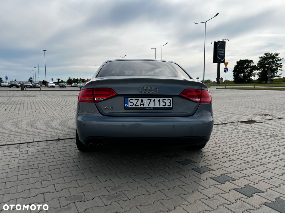 Audi A4 Limousine - 6