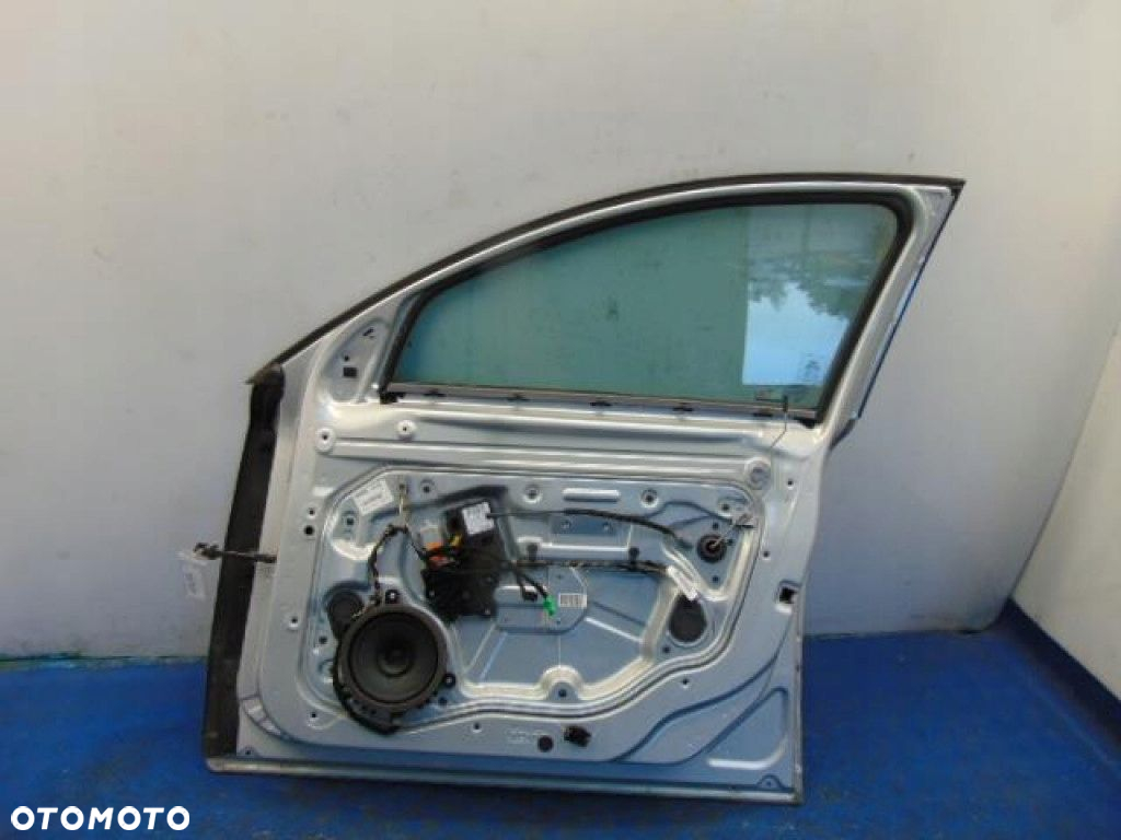 VOLVO V50 KOMBI DRZWI PRAWE PRZÓD KOD LAKIERU 42600 STAN JAK NA ZDJĘCIU - 5
