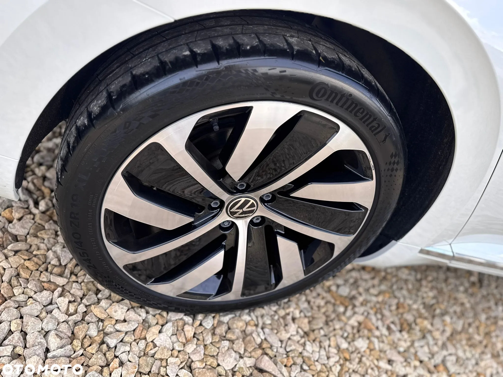 Volkswagen Arteon 2.0 TDI SCR 4Motion DSG R-Line - 31