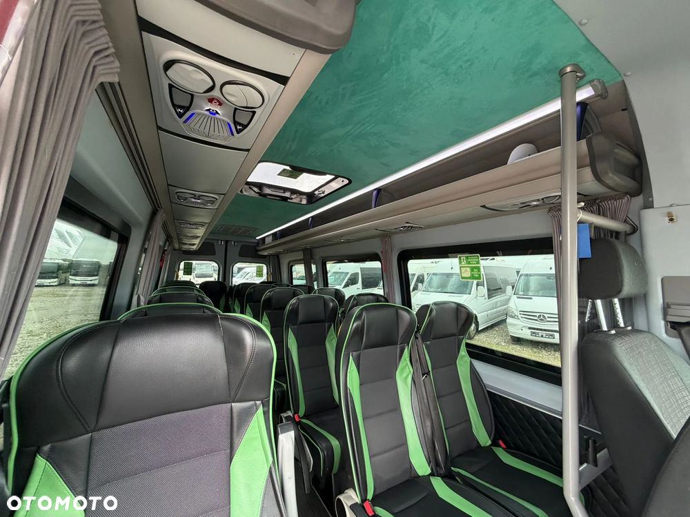 Mercedes-Benz Sprinter 519 - 22