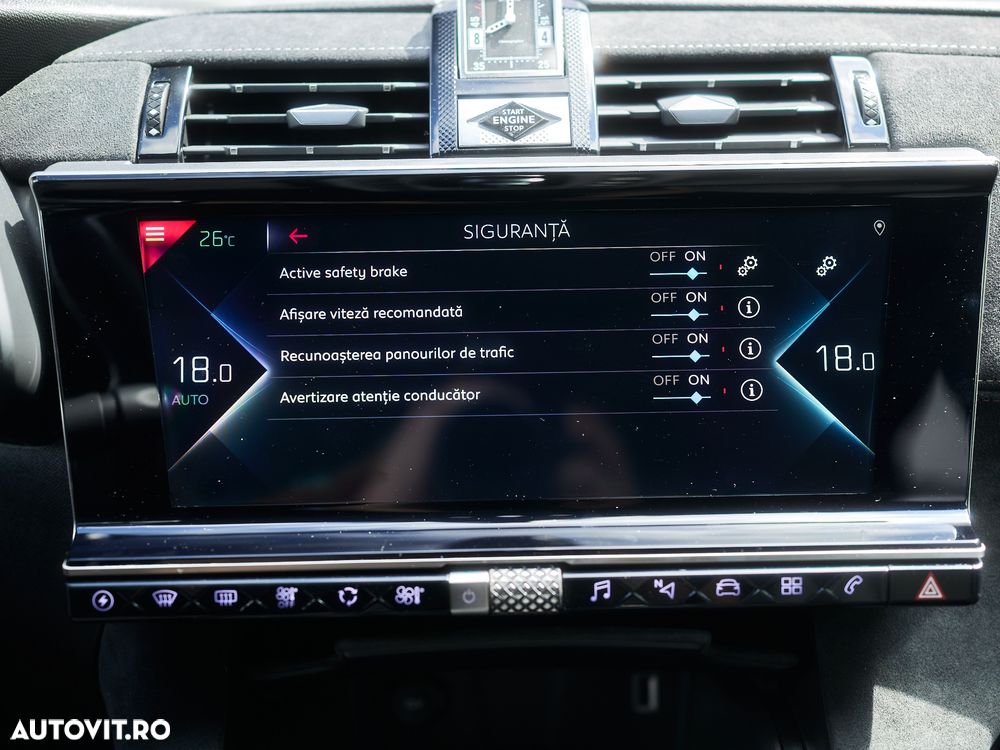DS Automobiles DS 7 Crossback 1.6 PHeV AWD 300 EAT8 PERFORMANCE LINE + - 29