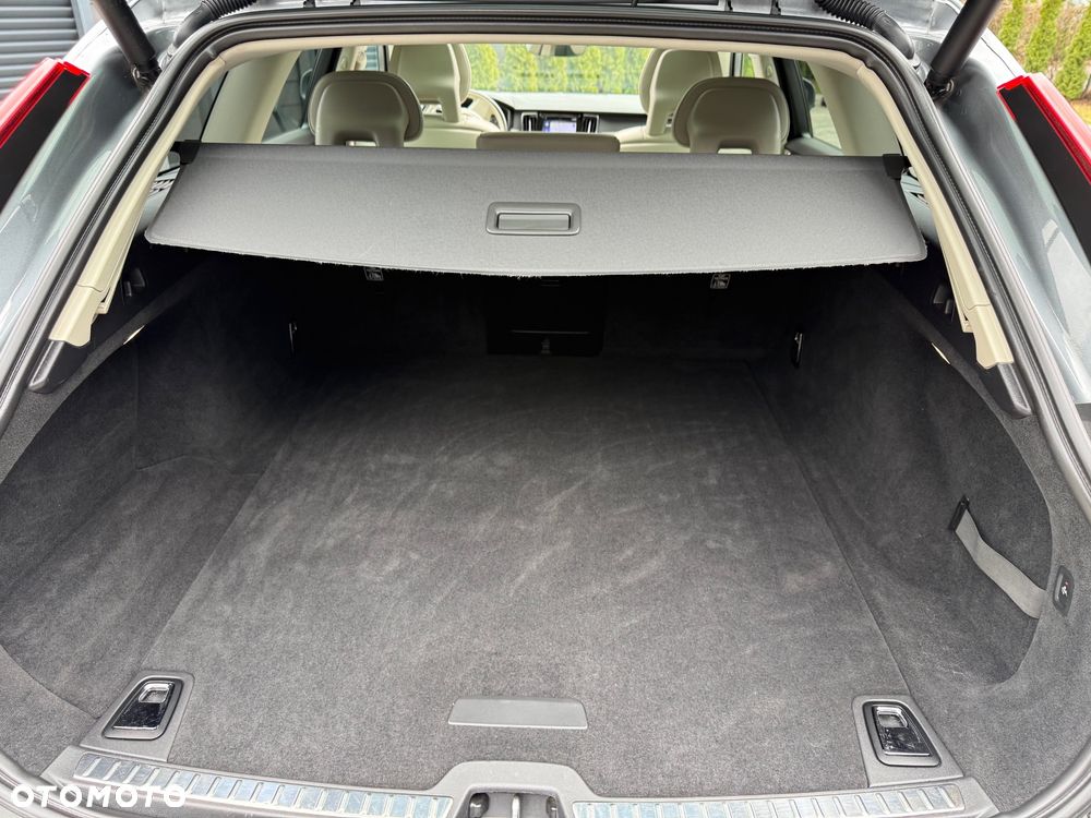 Volvo V90 Cross Country T5 AWD Pro - 13
