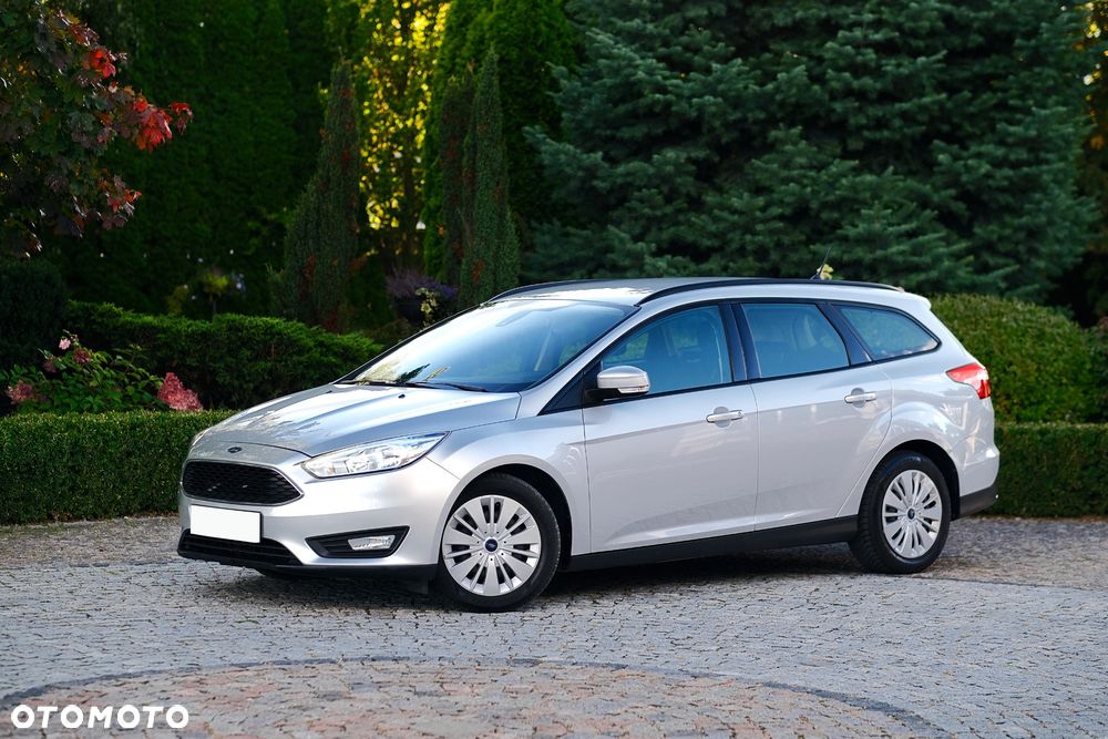 Ford Focus 1.6 Trend Sport PowerShift - 11