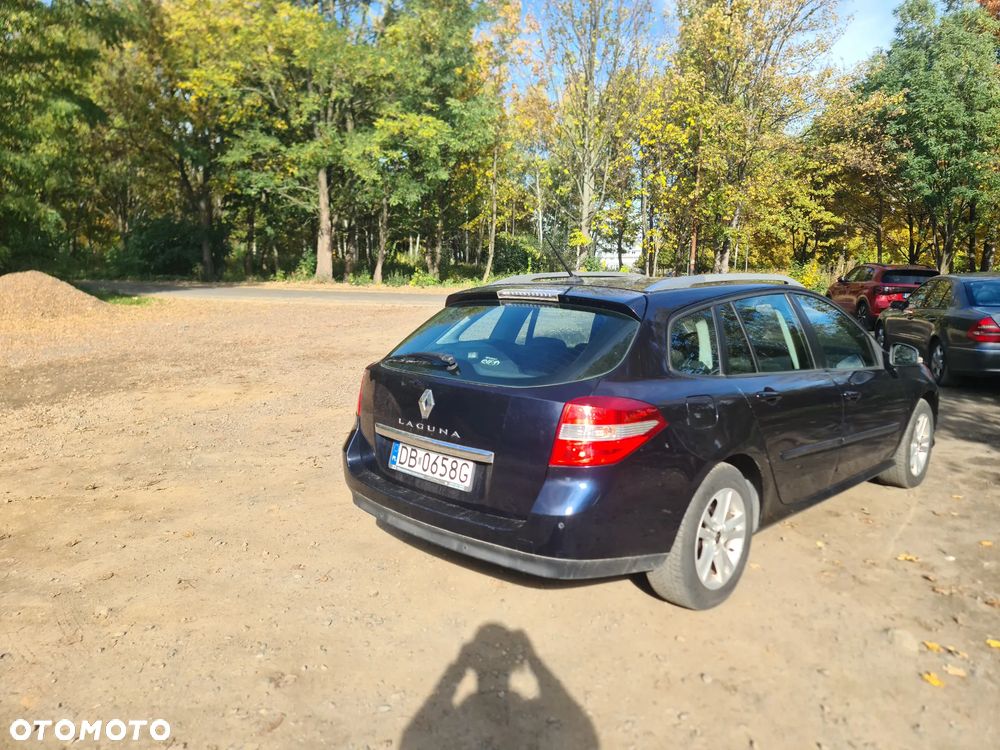 Renault Laguna 2008 photo 5