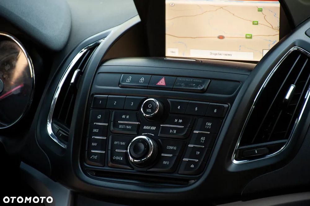 Opel Zafira 2.0 D (CDTI ecoFLEX) Start/Stop Active - 32