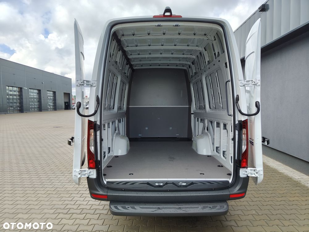 Mercedes-Benz Sprinter 317 CDI Furgon Ekstra długi 4325+mm Brygadówka - 11