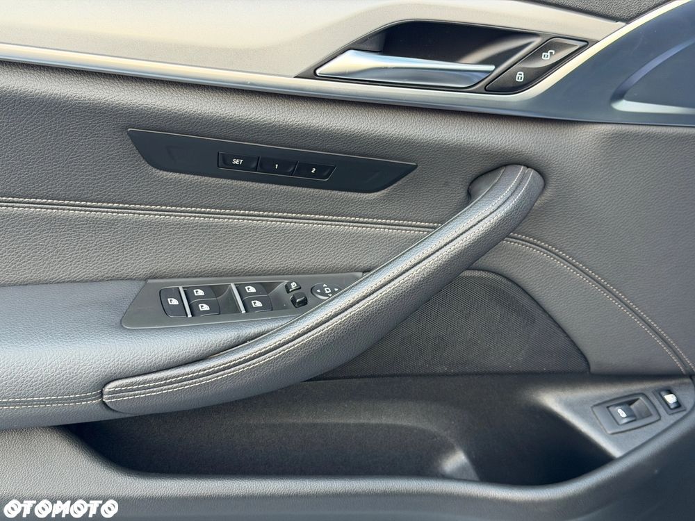 BMW Seria 5 - 13