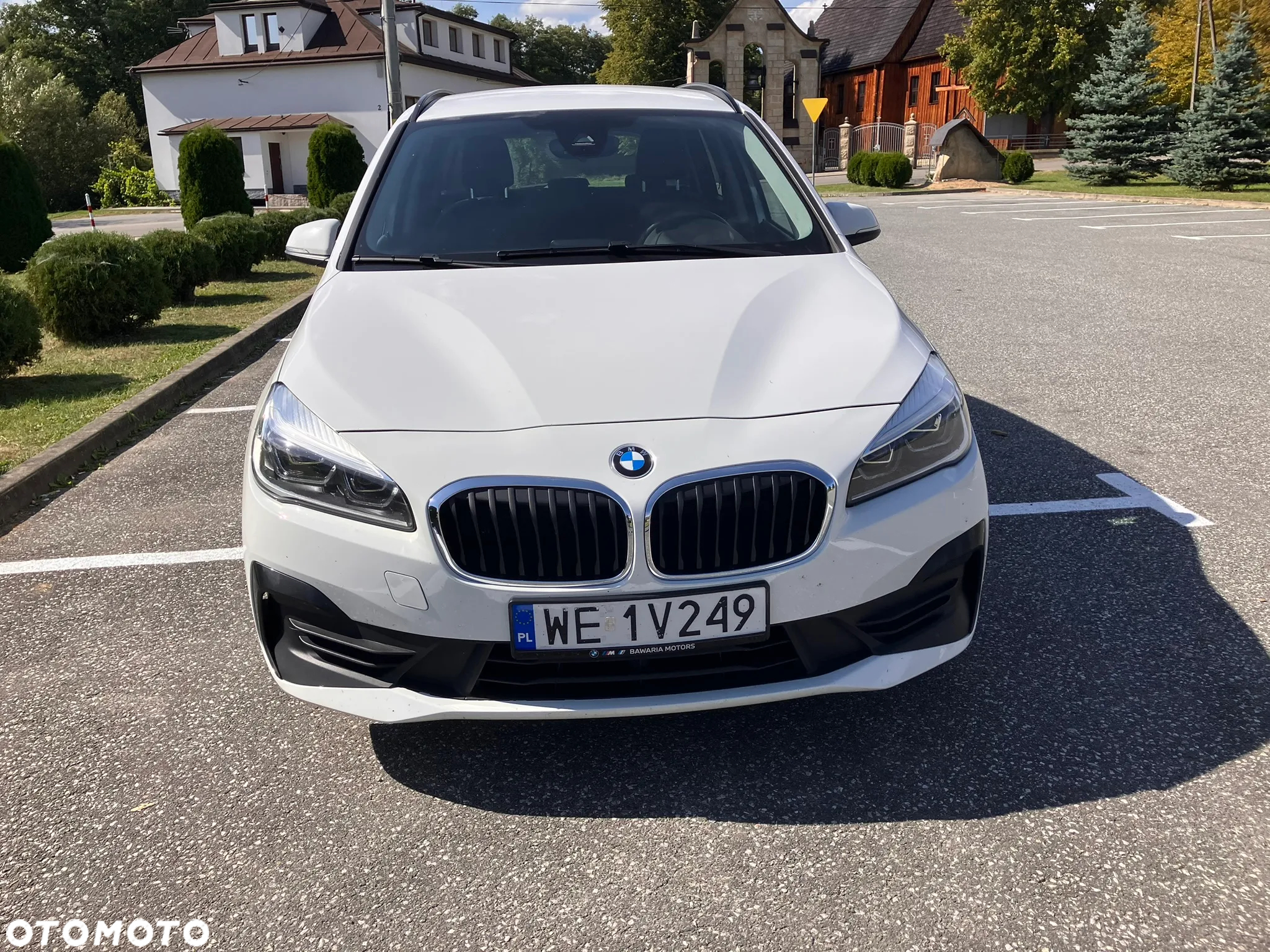 BMW Seria 2 218d - 8