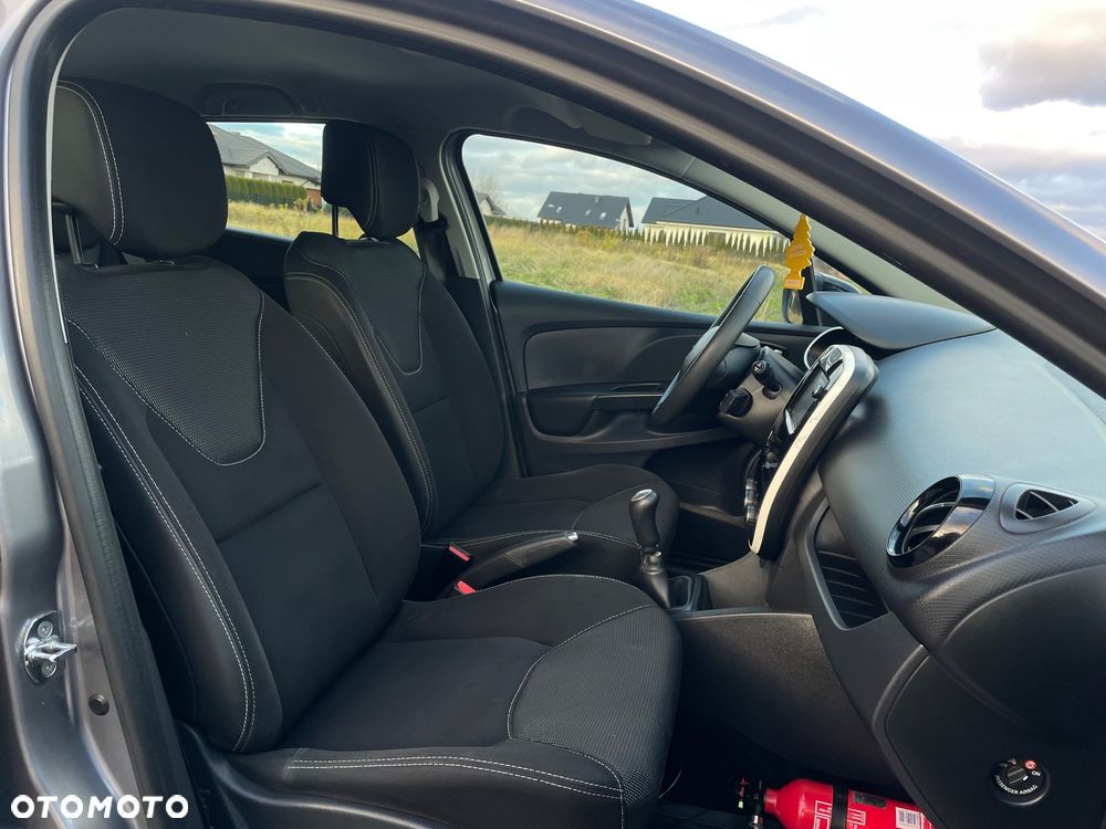 Renault Clio TCe 90 Luxe - 16