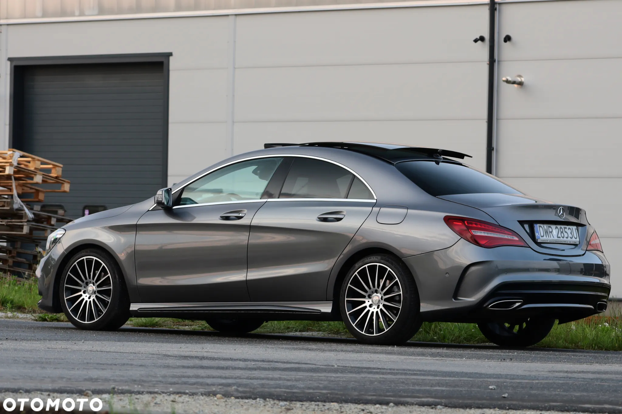 Mercedes-Benz CLA 200 7G-DCT AMG Line - 5