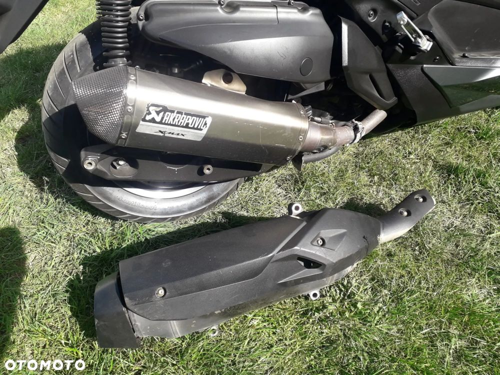 Yamaha X-max - 12