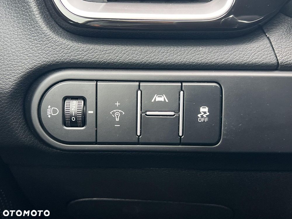 Kia Ceed - 12