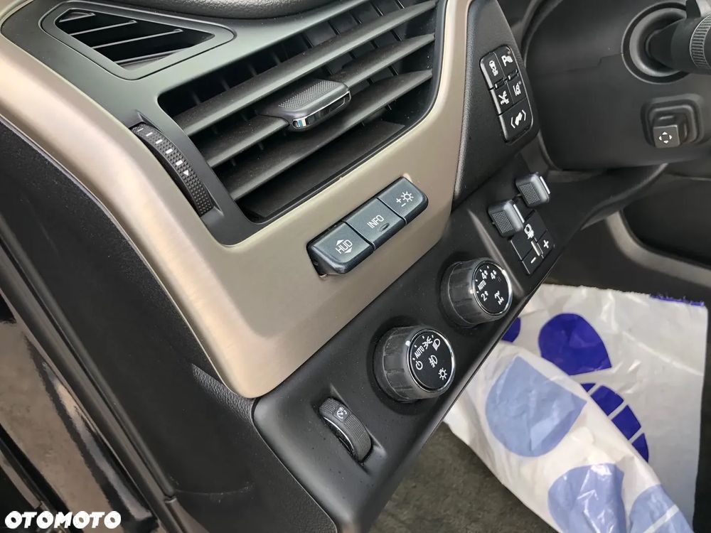 GMC Yukon - 14