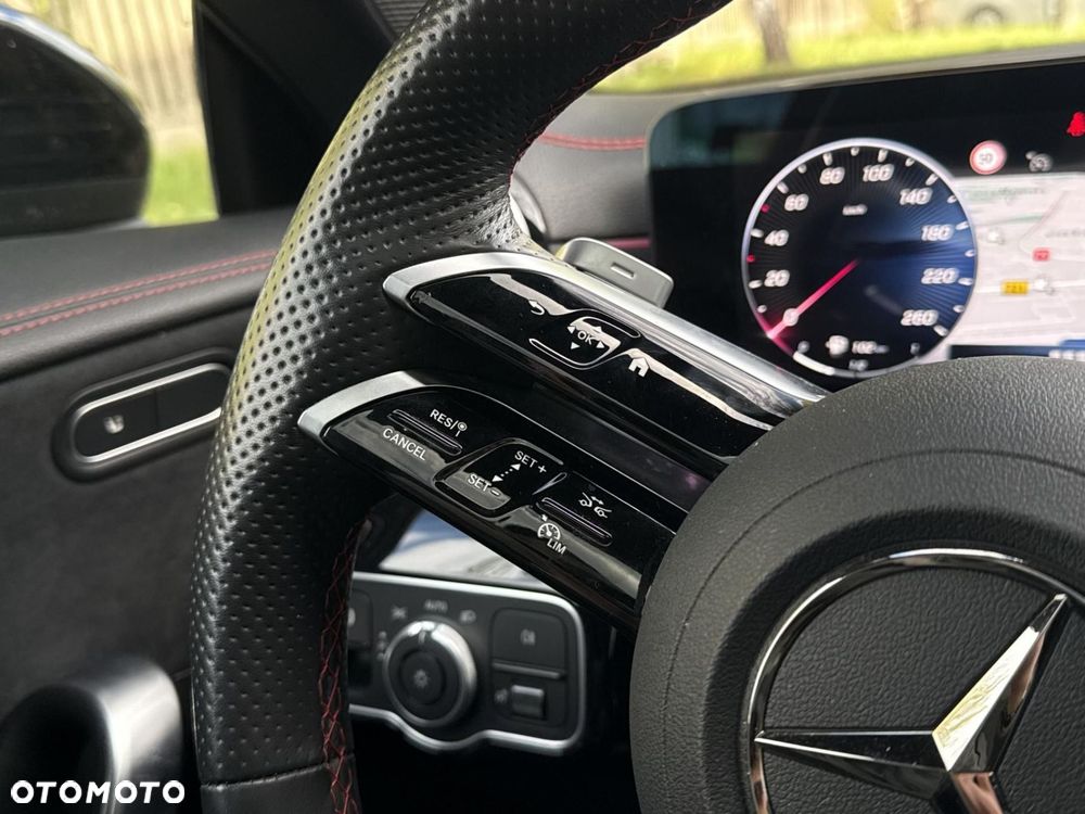 Mercedes-Benz CLA - 27