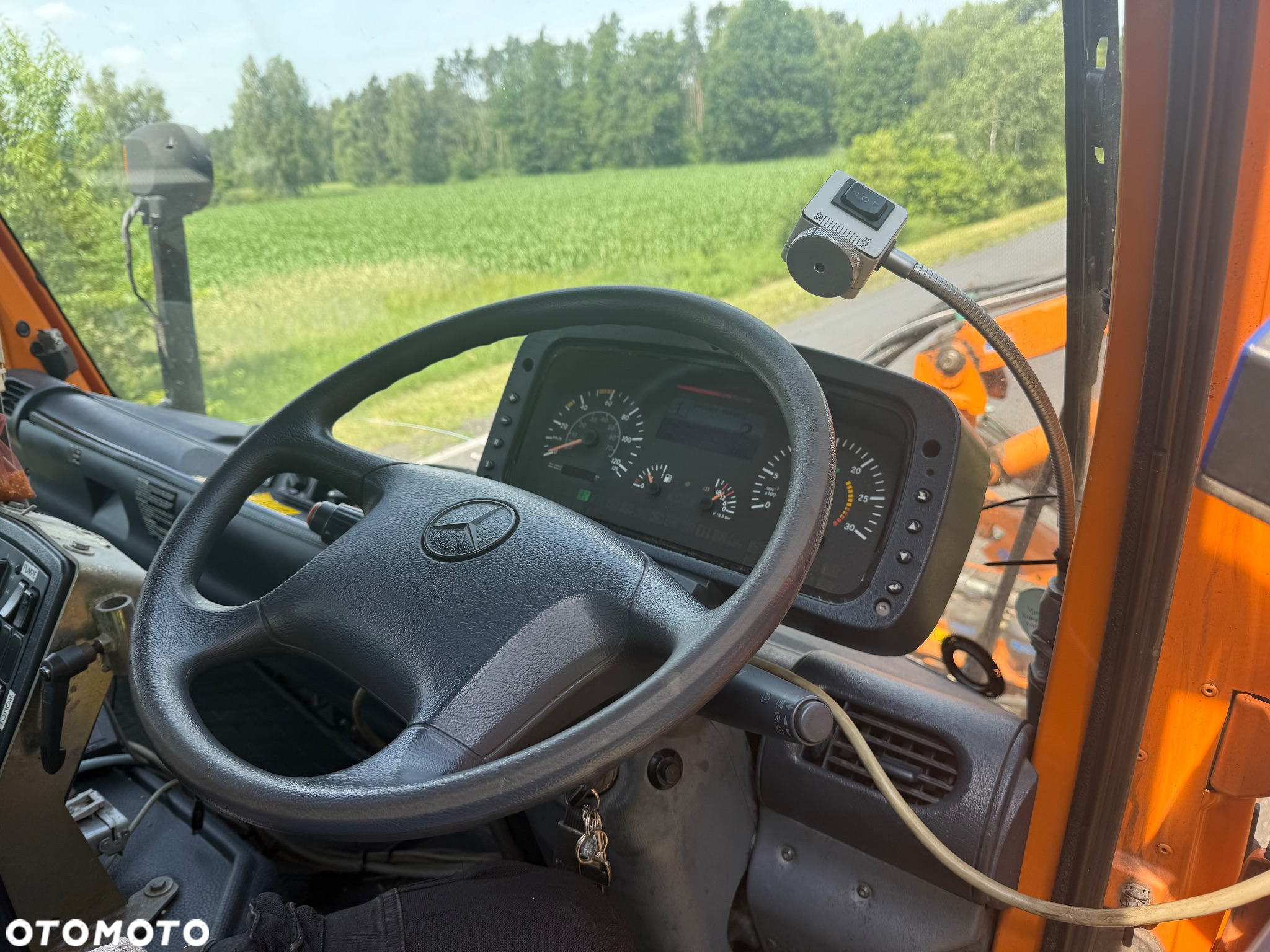 Mercedes-Benz UNIMOG U400 - 7