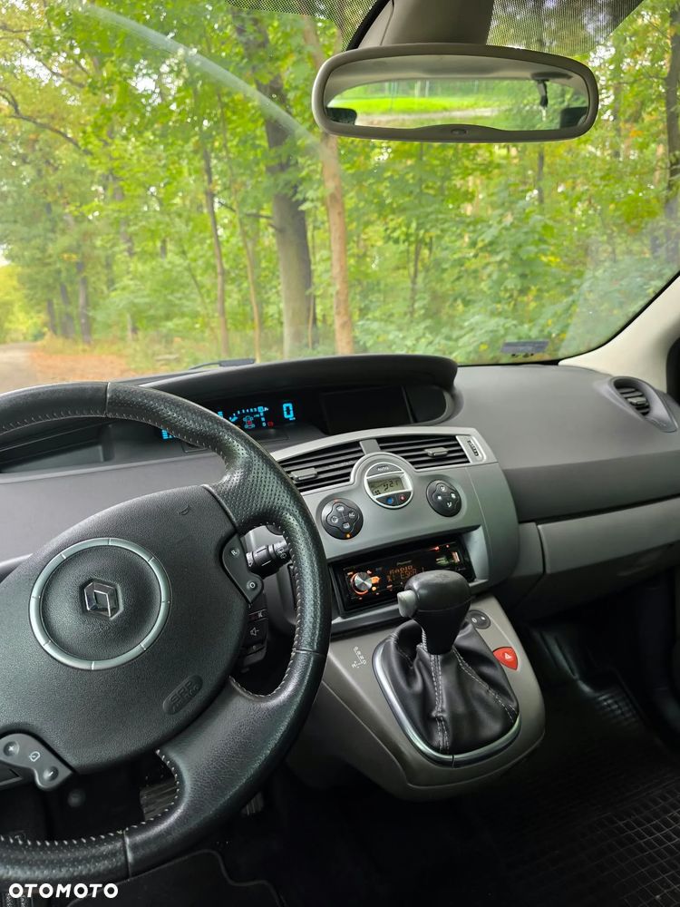 Renault Scenic - 11