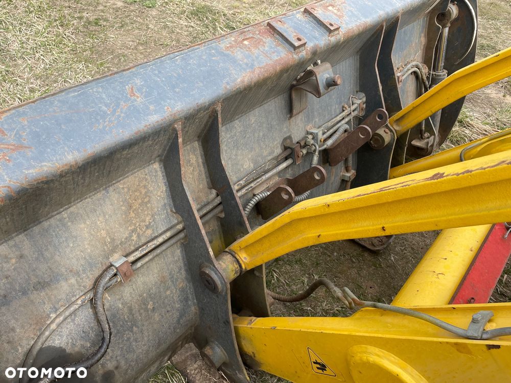 Komatsu WB97S-5E0 - 9