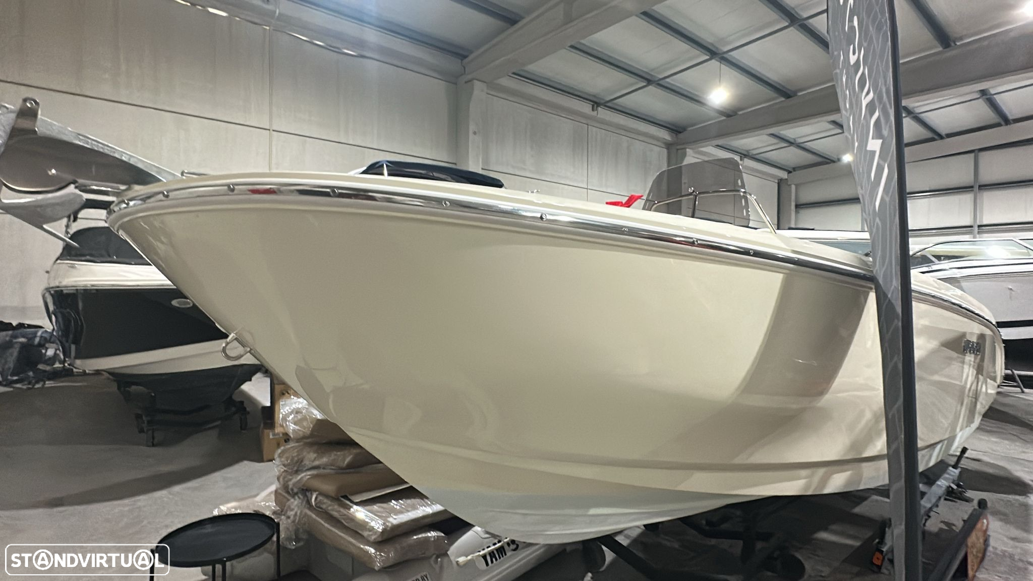 Invictus Yachts FX 190 - 21