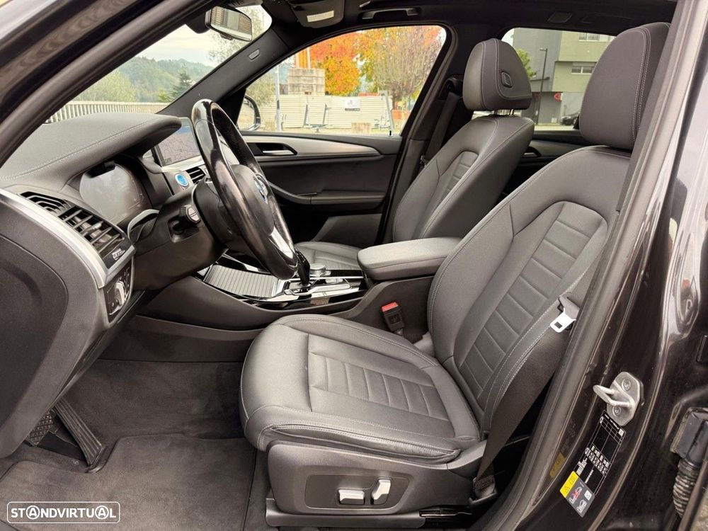 BMW iX3 Inspiring - 39