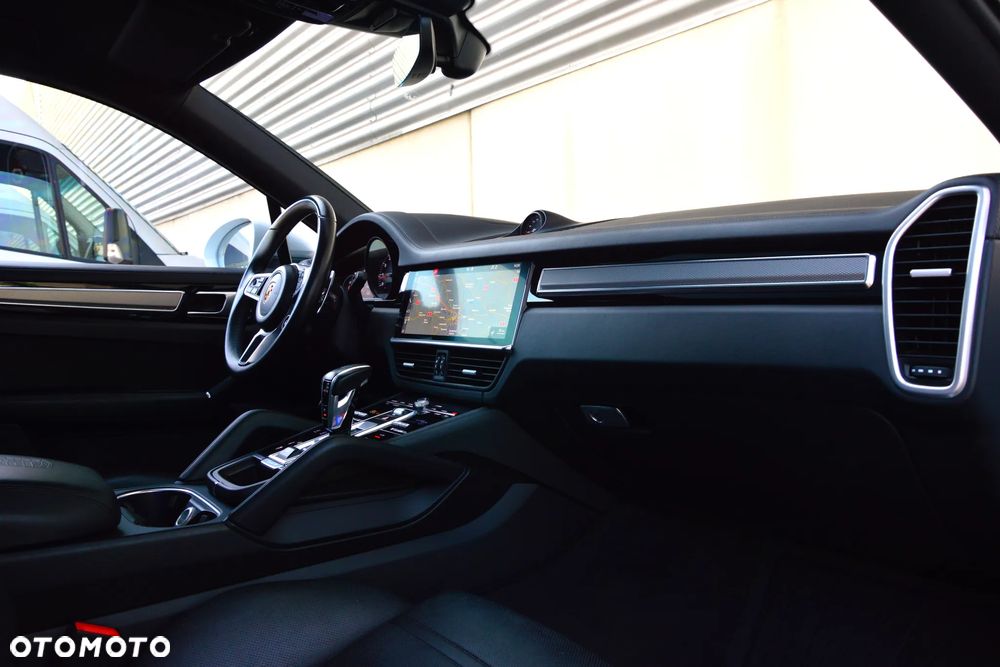 Porsche Cayenne Standard - 18