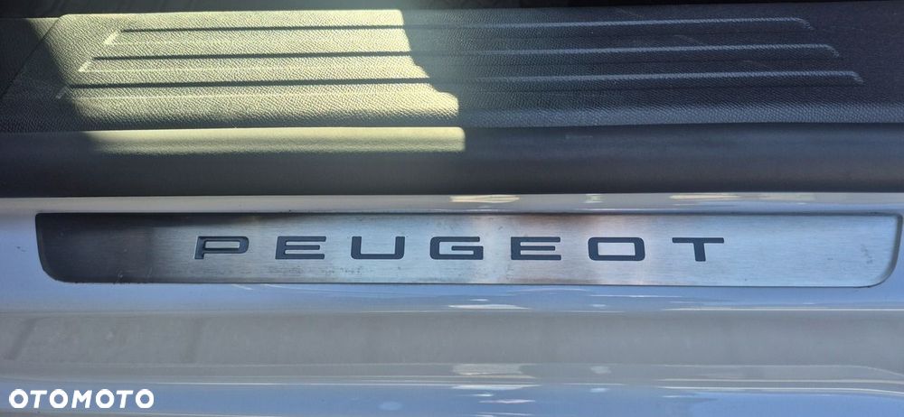 Peugeot 2008 PureTech 130 GT S&S EAT8 - 12
