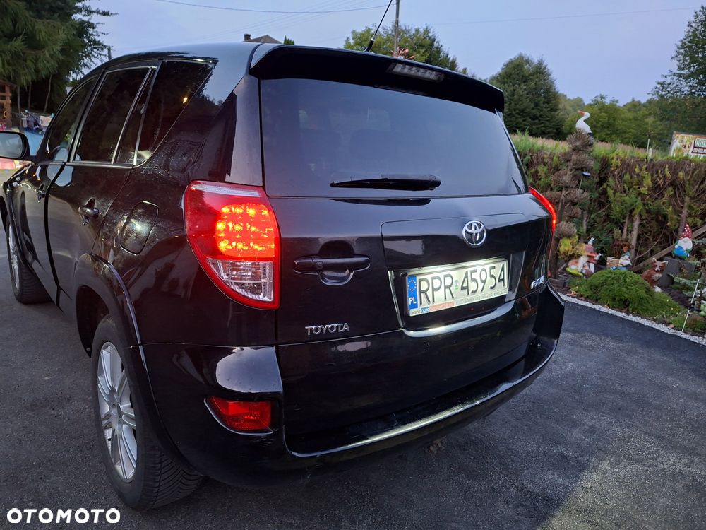 Toyota RAV4 - 3