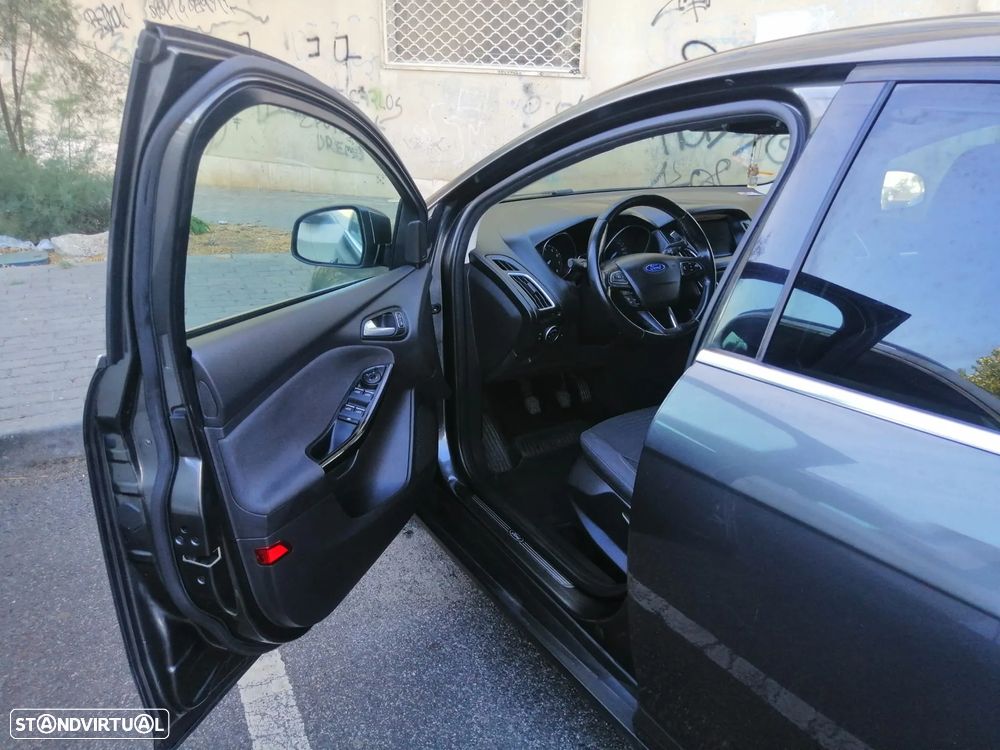 Ford Focus 1.0 SCTi Titanium - 11