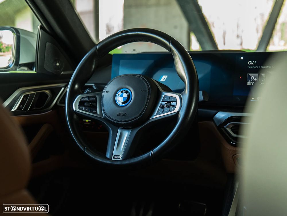 BMW i4 eDrive40 Pack Desportivo M - 24