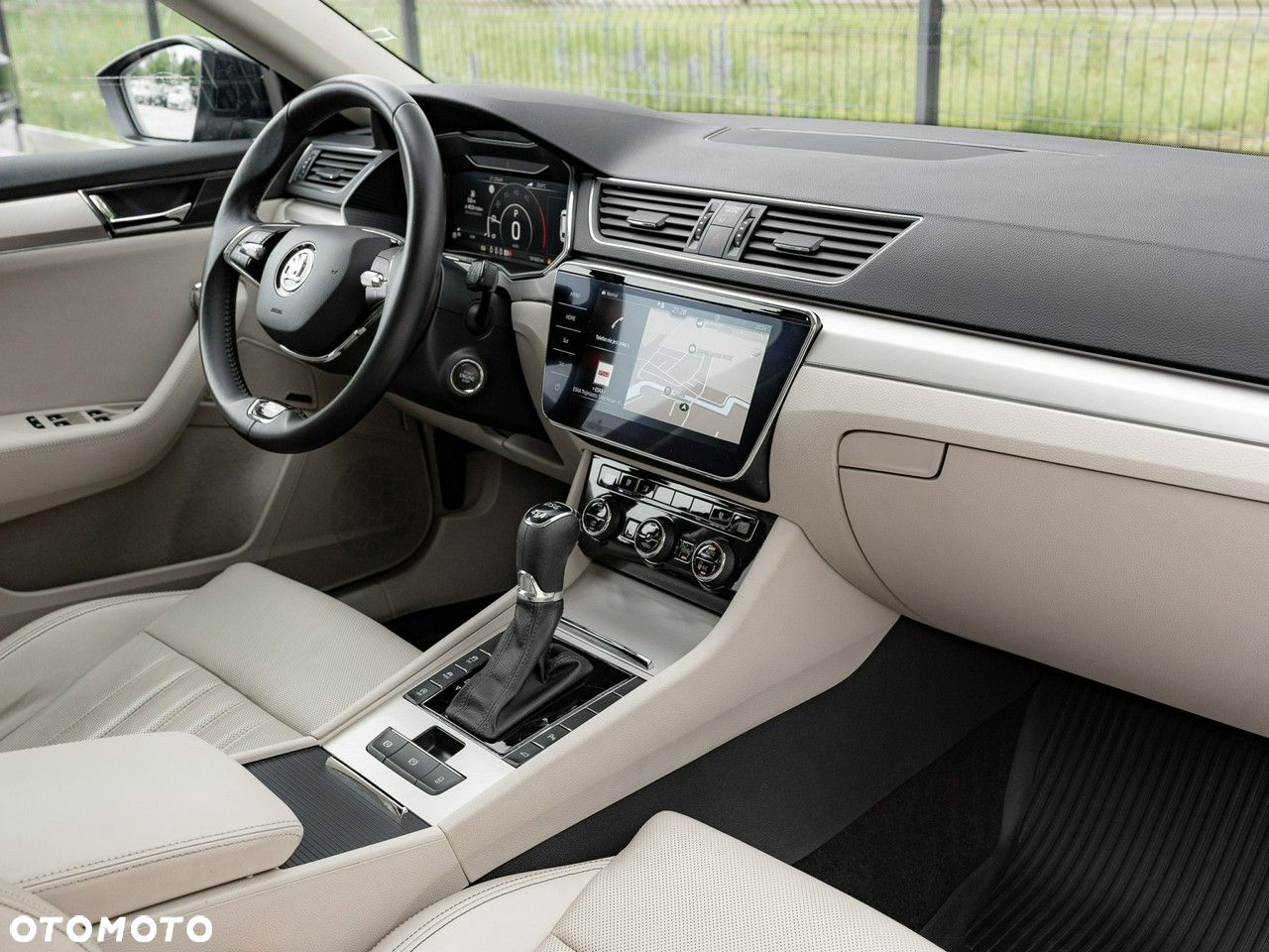 Skoda Superb 2.0 TDI SCR 4x4 L&K DSG - 37