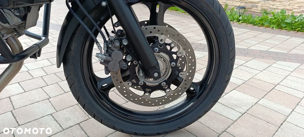 Suzuki V-STROM - 29