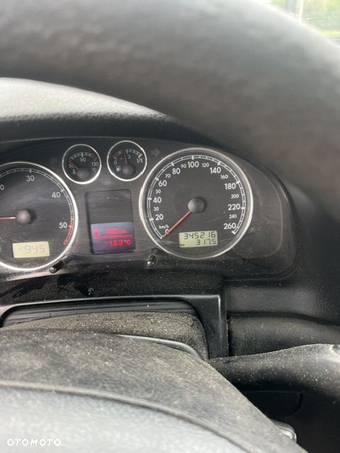 Volkswagen Passat 1.9 TDI Basis - 5