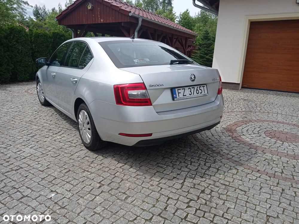 Skoda Octavia 1.6 TDI SCR Ambition - 4