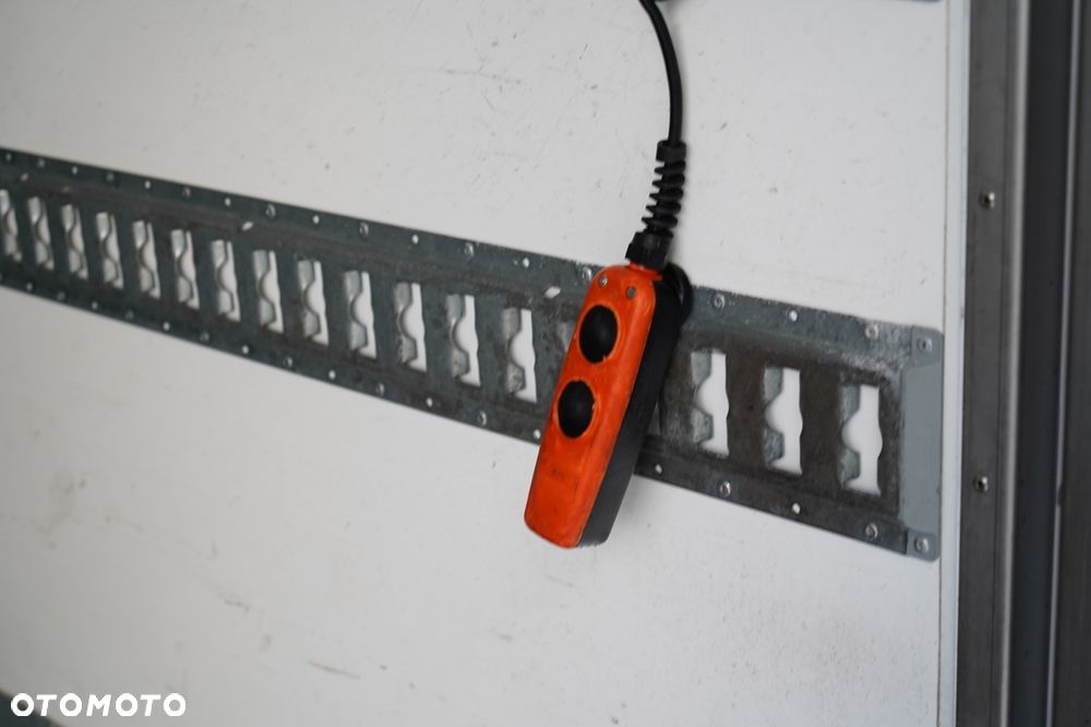 Volkswagen CRAFTER / KONTENER / WINDA DHOLLANDIA  / 2019 ROK / BLIŹNIAK / 3 MIEJSCA / - 19